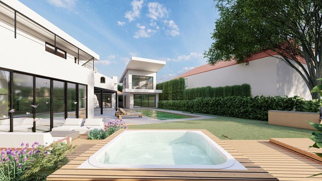 Monte Hermoso view of backyard and back of house from jacuzzi